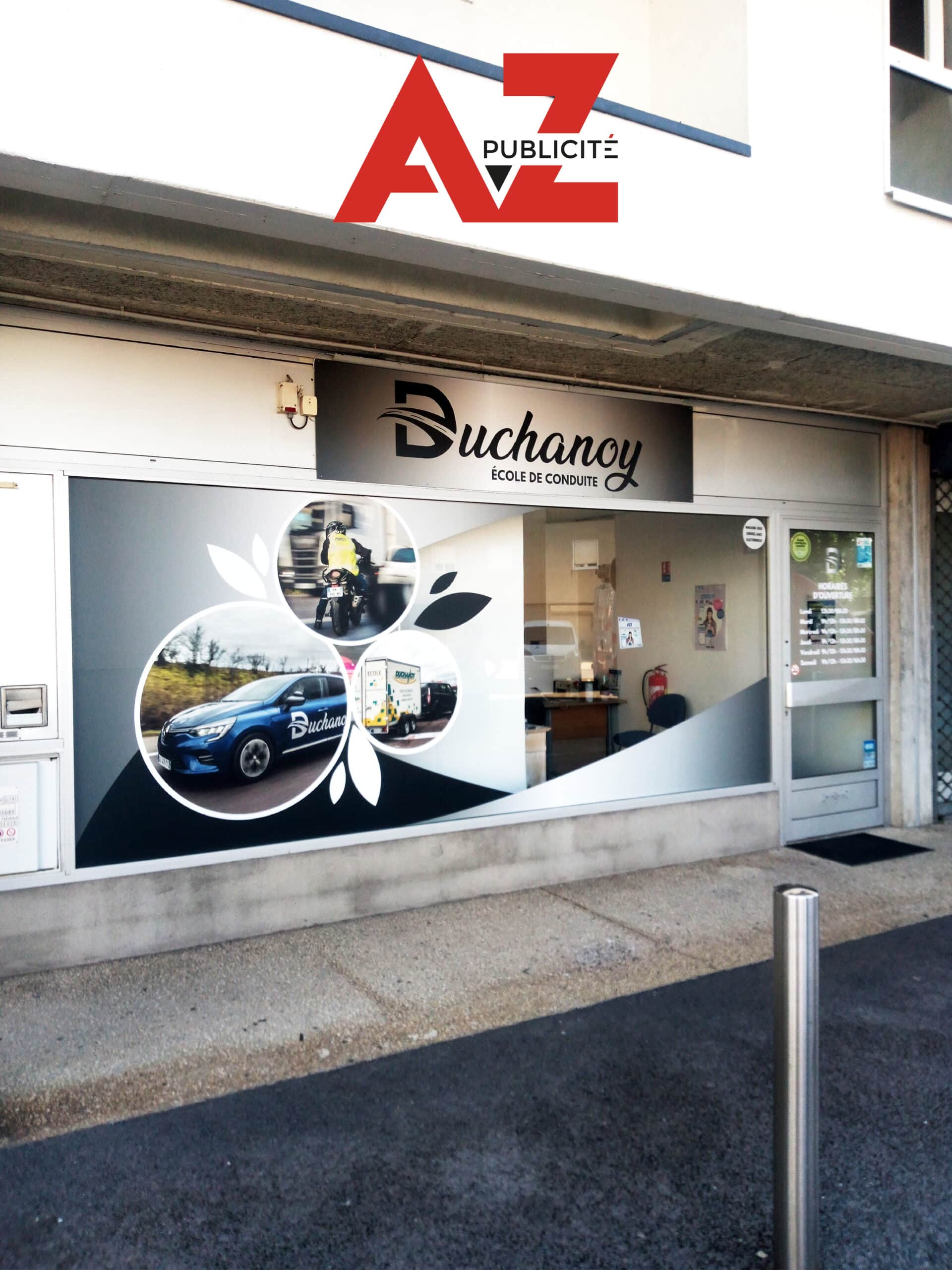 Enseigne Dibond et vitrophanie de l’école de conduite Duchanoy à Héricourt réalisées par AZ Publicité